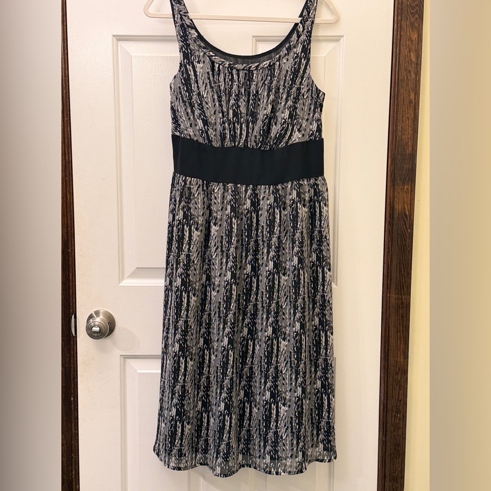 Elegant Black and Gray Women's Dress
